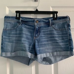 Hollister Mid Wash Midi Short